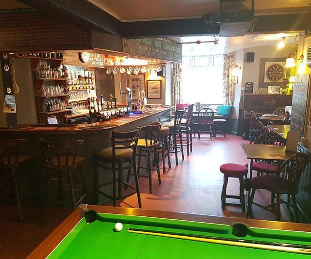 半路之家酒吧和厨房酒店 Saint Germans 外观 照片